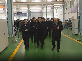 泰安市重點(diǎn)項(xiàng)目“集中觀摩大比拼”活動(dòng)走進(jìn)立為激光年產(chǎn)1.5萬臺(tái)激光數(shù)控機(jī)床生產(chǎn)基地項(xiàng)目，實(shí)地了解企業(yè)開工復(fù)產(chǎn)及項(xiàng)目推進(jìn)情況